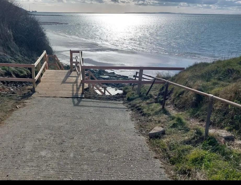 Beau - Brambles Chine, Colwell Bay - 5 Star Wifi - Short Walk To The Hut And Beach - 1 Night Stays Available - Ferry Offers Freshwater Kültér fotó
